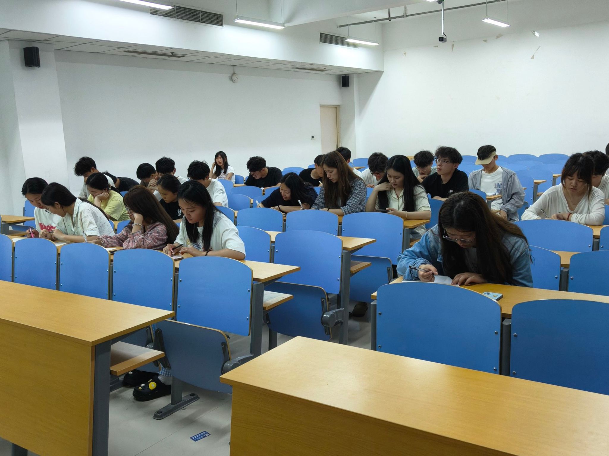 图示, 示意图
中度可信度描述已自动生成:ver1